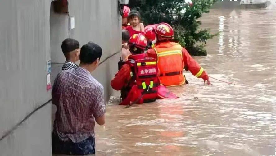 驰援武汉，感动瞬间定格永恒