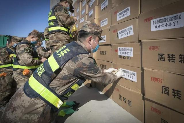 各地驰援武汉视频看哭了，一场跨越时空的温暖传递